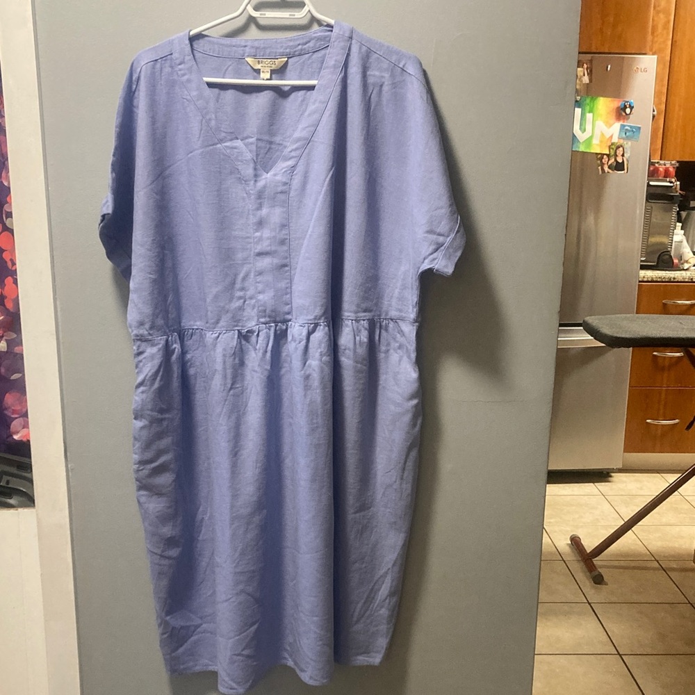 Briggs New York Lavender V-Neck Midi Dress
